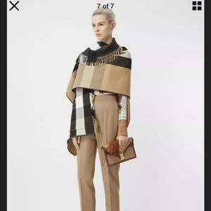 BURBERRY HALF MEGA CHECK CAPE PONCHO